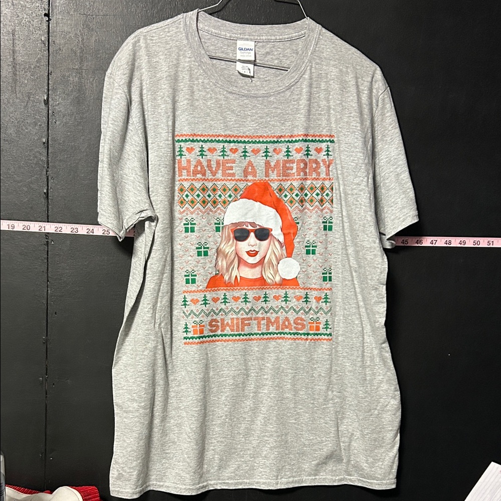 Have a Merry Swiftmas taylor swift